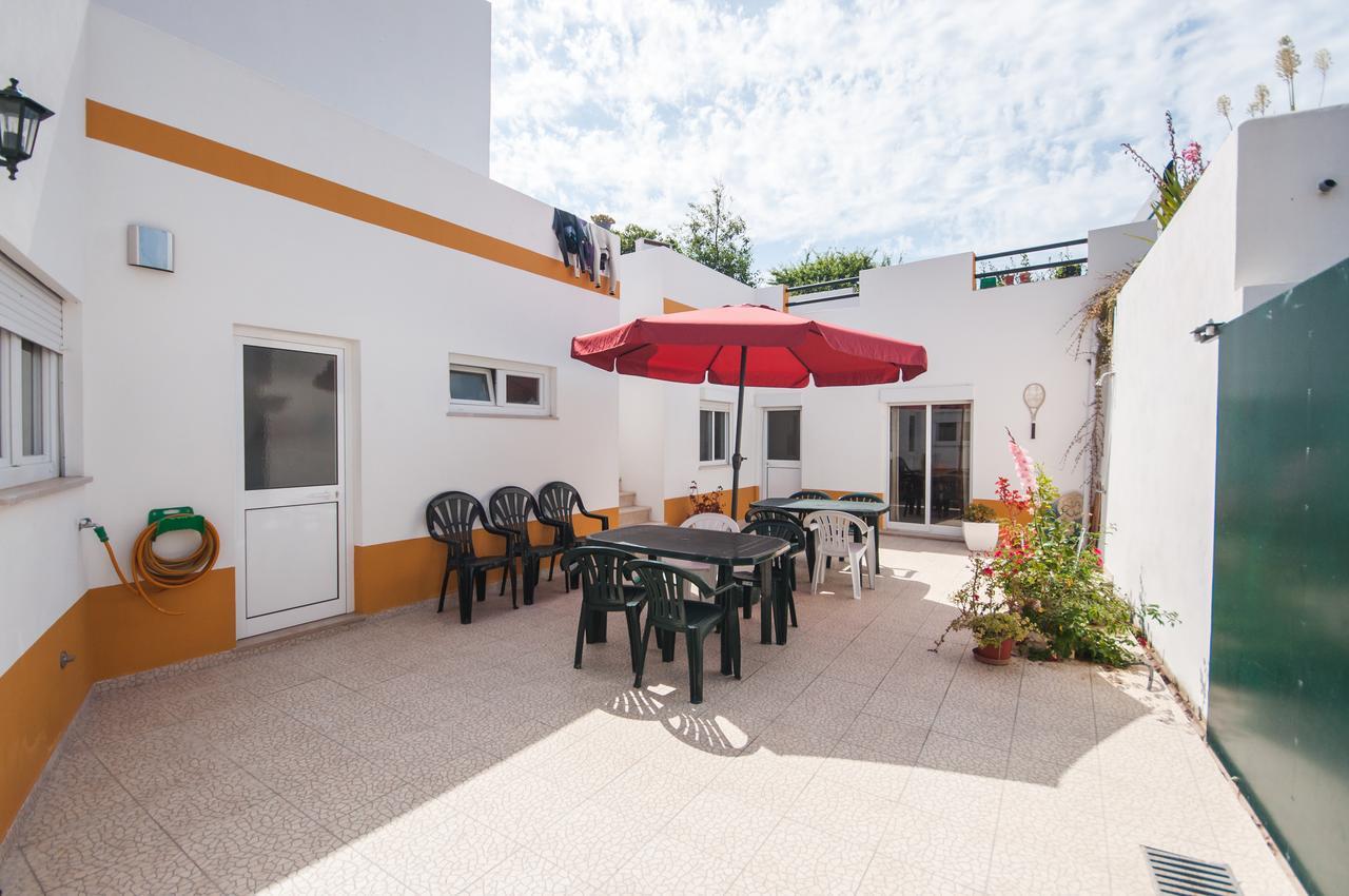 Rivers Nation Surf Camp Bed & Breakfast Atouguia Da Baleia Exterior photo