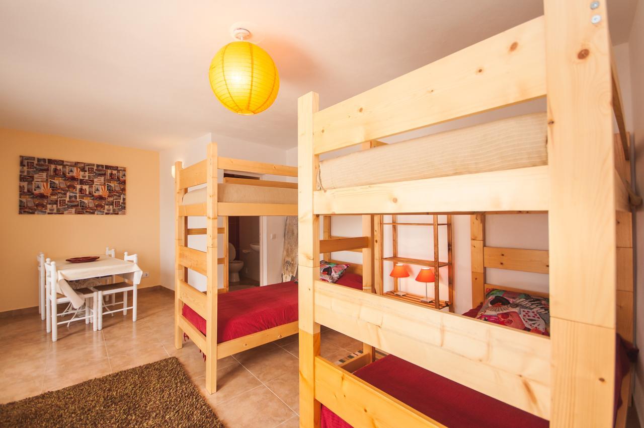 Rivers Nation Surf Camp Bed & Breakfast Atouguia Da Baleia Exterior photo