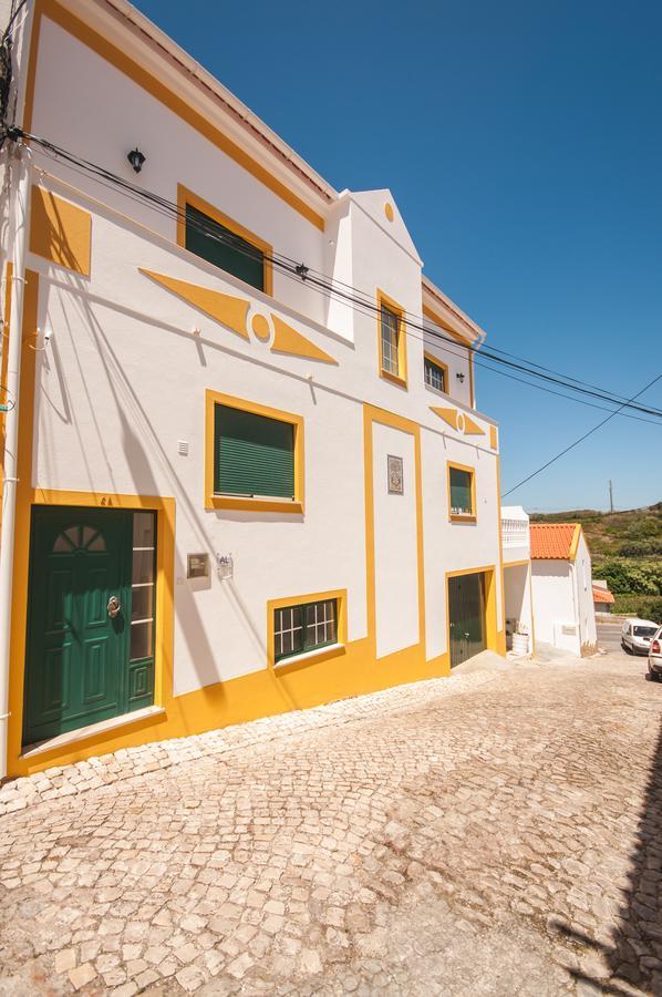 Rivers Nation Surf Camp Bed & Breakfast Atouguia Da Baleia Exterior photo