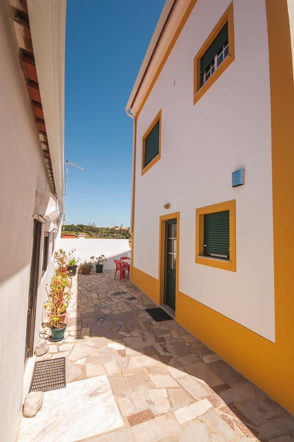 Rivers Nation Surf Camp Bed & Breakfast Atouguia Da Baleia Exterior photo
